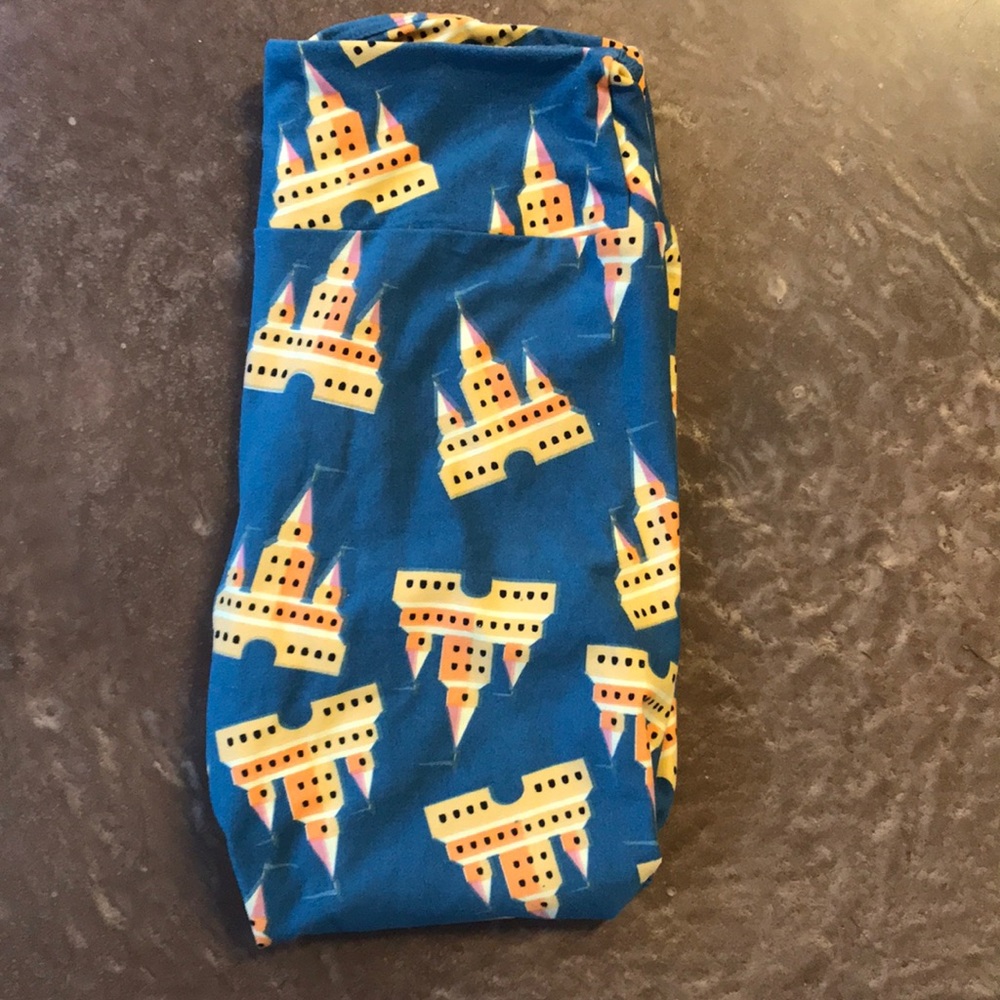 Lularoe OS castle leggings